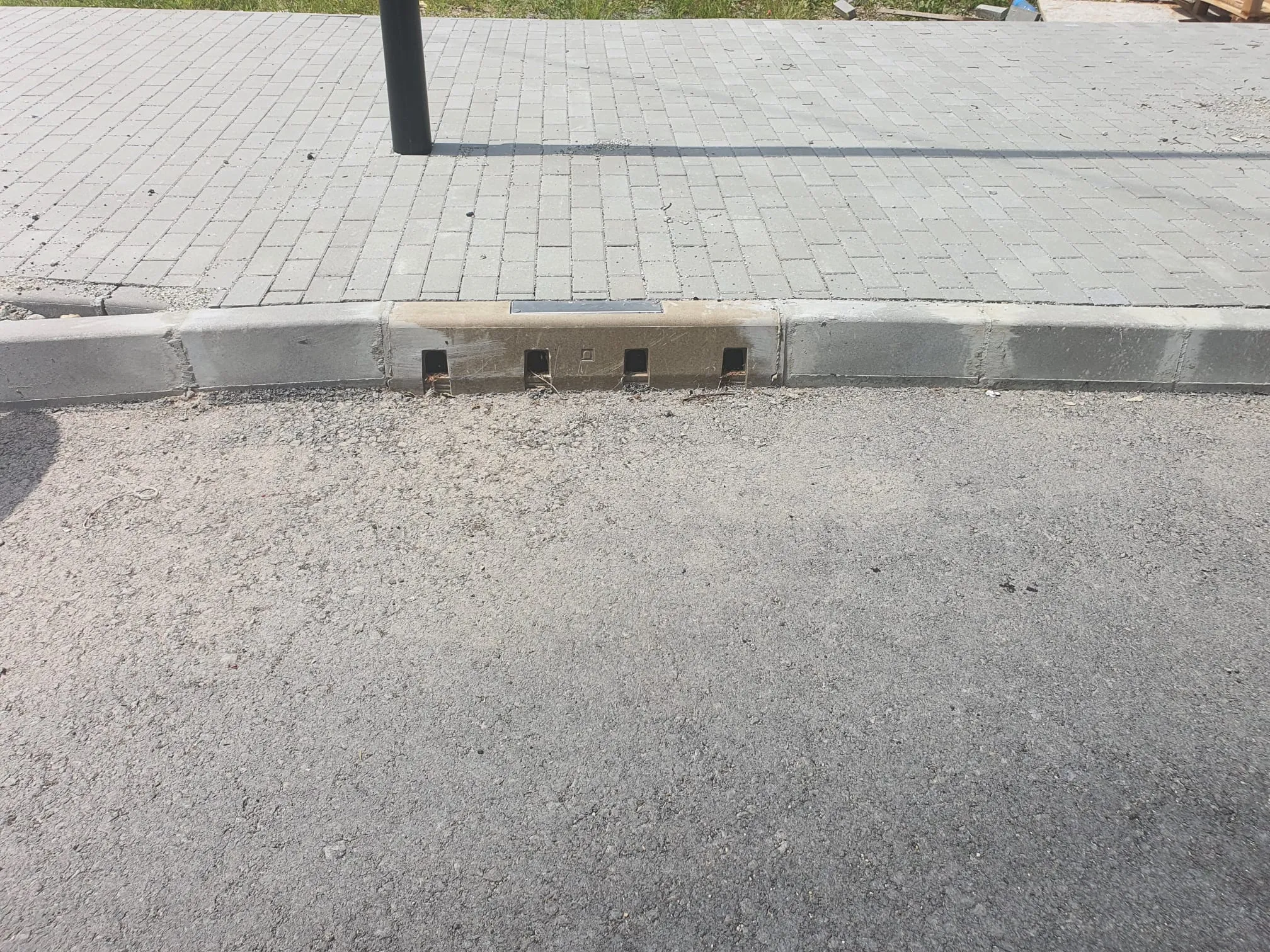 Bordura PB MONO cu capac de revizie zincat LN100 H300 D400 1000x150x300 (0709147)