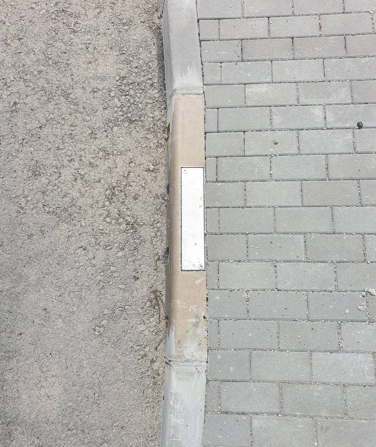 Bordura PB MONO cu capac de revizie zincat LN100 H300 D400 1000x150x300 (0709147)